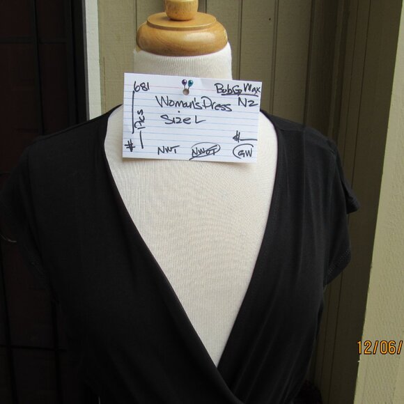 #681 WOMAN'S LITTLE BLACK WRAP AROUND DRESS BY BOB G MAXAZRIA (SIZE L) - Picture 2 of 4